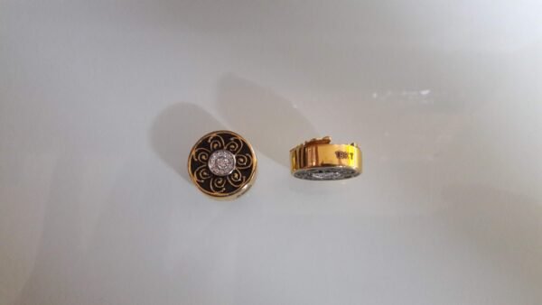 18 KT Gold Clip On Buttons - Image 2