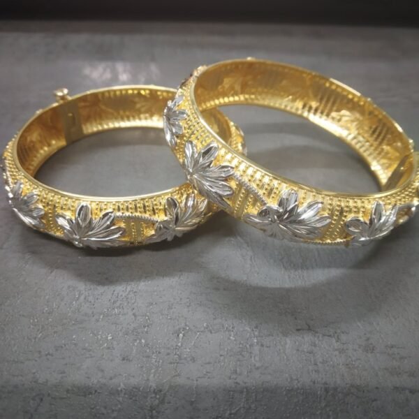 18KT & 22KT Gold Bangles - Image 3