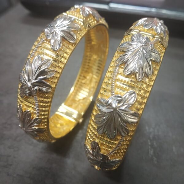 18KT & 22KT Gold Bangles - Image 4